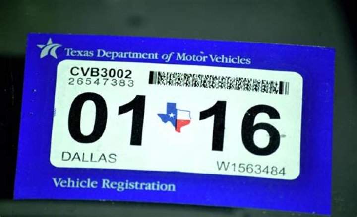 Can an apartment complex tow your car for expired tags in Texas?