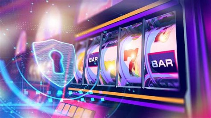 Do casinos cheat on slot machines?