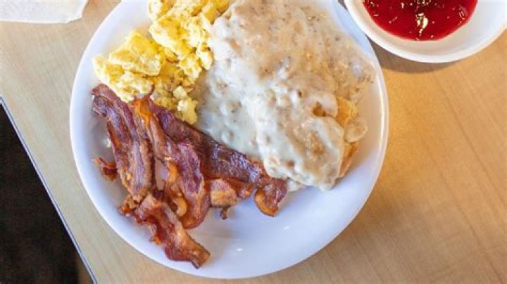 Does kekes serve breakfast all day?