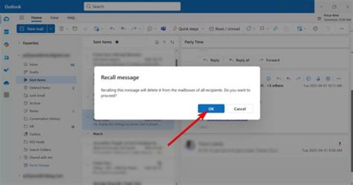 How do I recall a message in eM client?