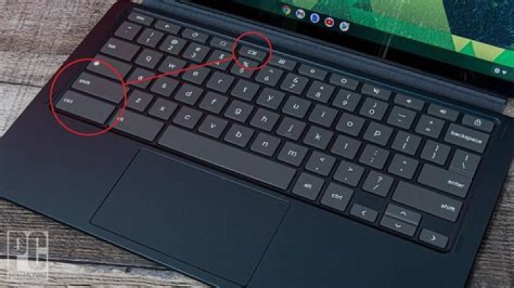 How do you screenshot on a HP Chrome laptop?