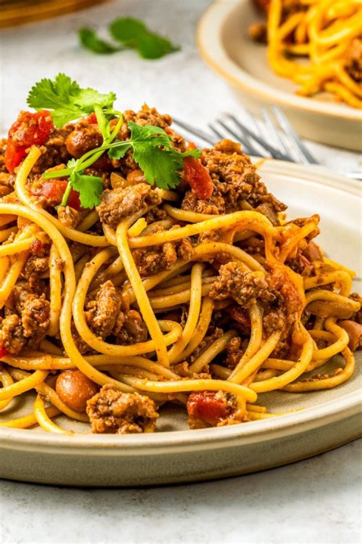 How do you spice up pasta?