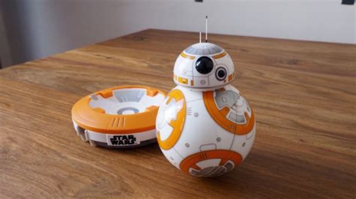 How does the BB 8 toy work?
