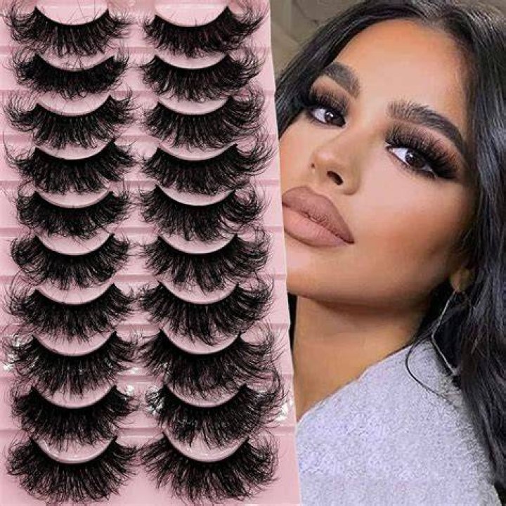 How long does it take to get used to fake lashes?