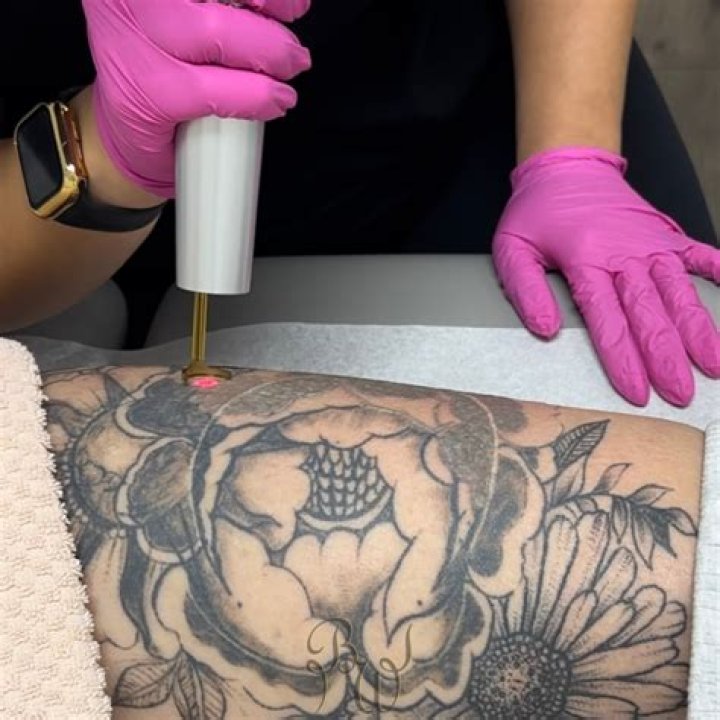 How long should a tattoo hurt?