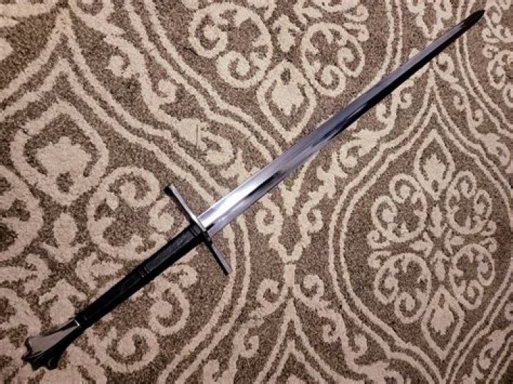 How long was a medieval sword?
