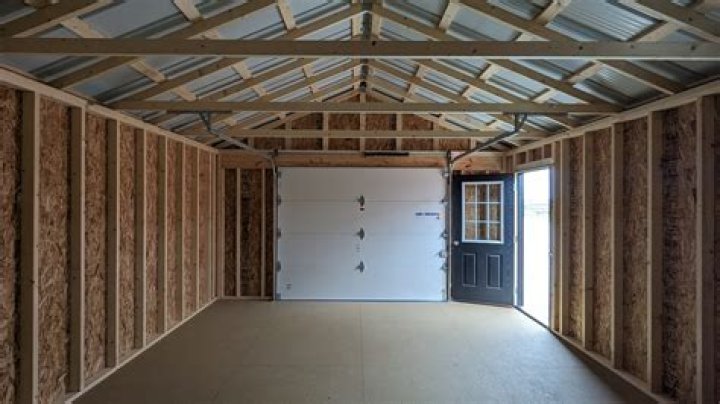 How much does it cost to build a 16x20 garage?