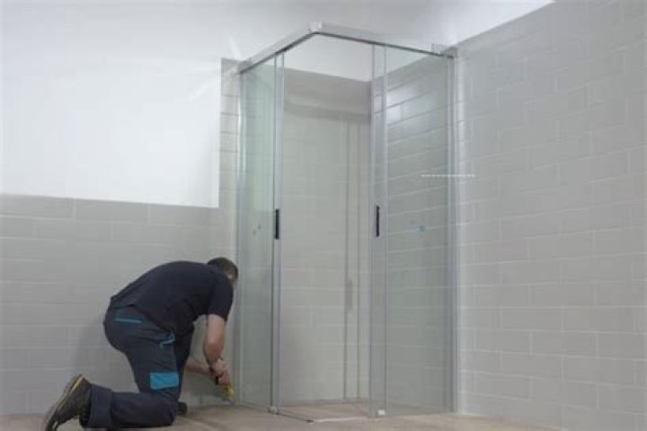 How much does it cost to install a shower enclosure?