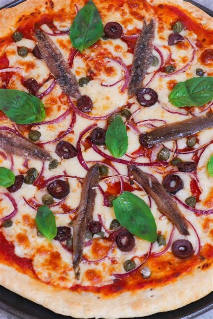 Is anchovies good on pizza?