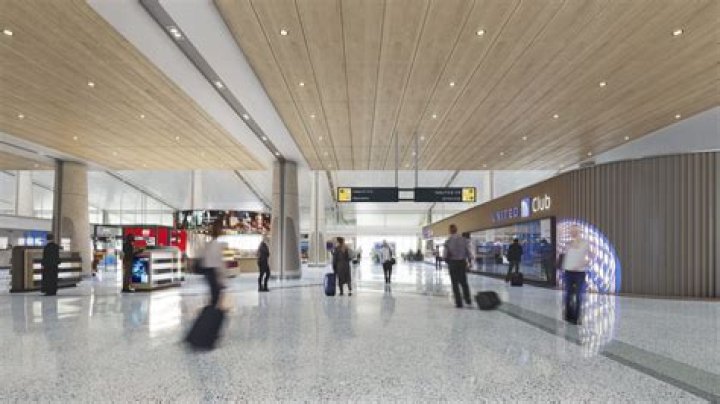 Is Dulles a United hub?
