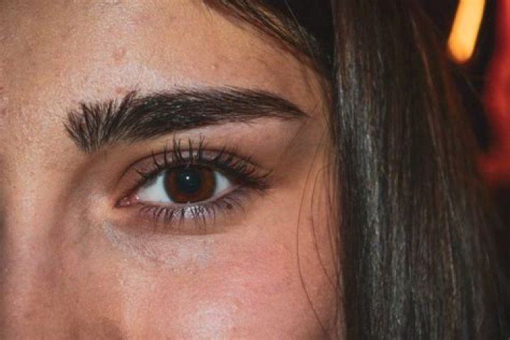 Is it bad to pluck eyelashes?