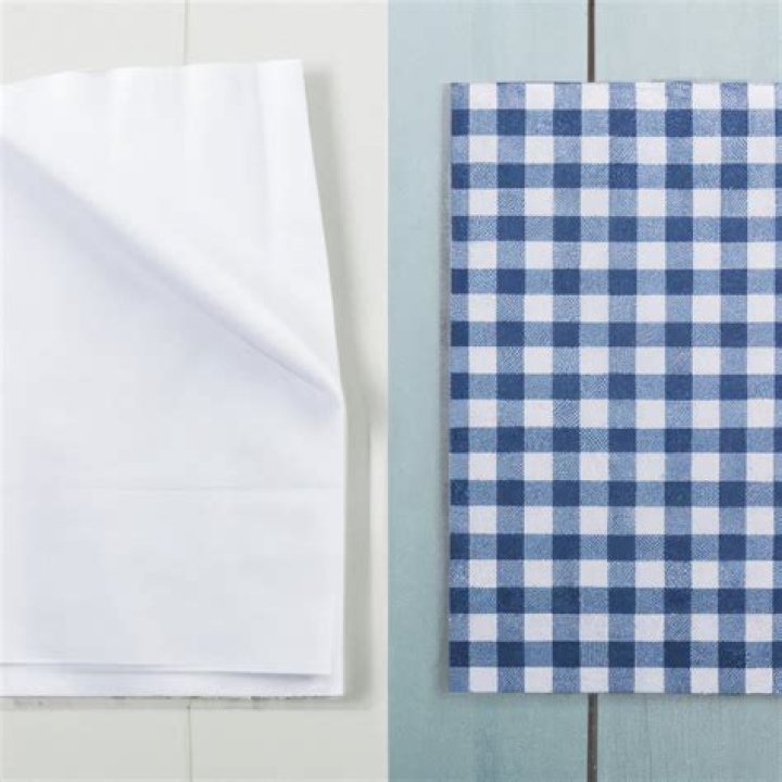 Is it better to use paper napkins or cloth napkins?