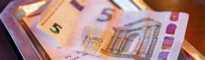 Is it customary to tip in France?
