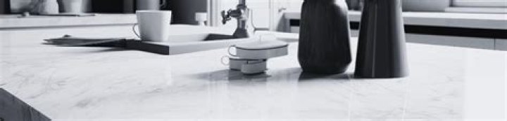 Is Quartz better than laminate?
