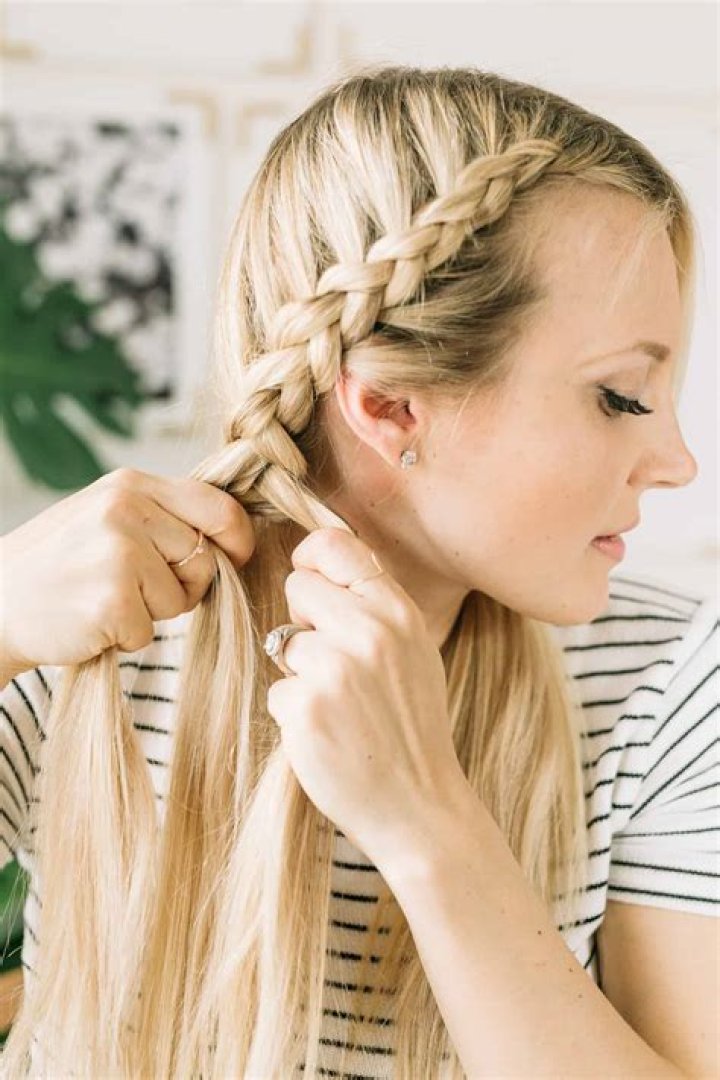 Should you do a braid out on wet or dry hair?