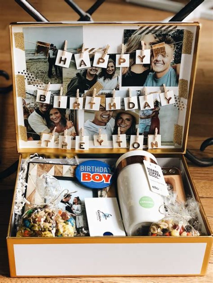 What are creative birthday gifts?