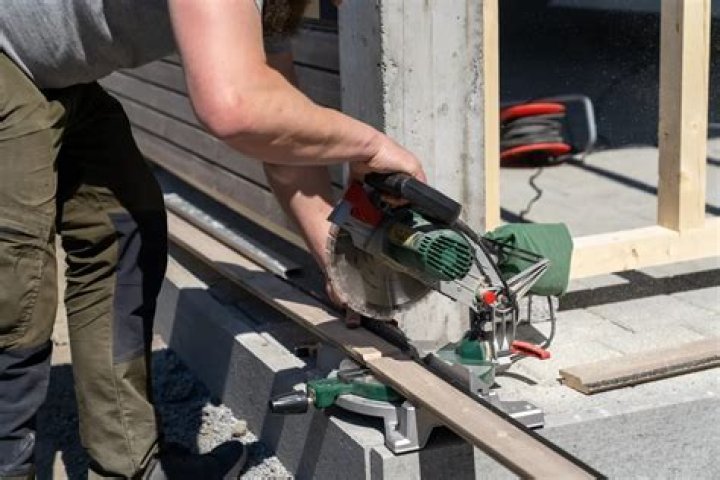 What can I use to cut Hardie siding?