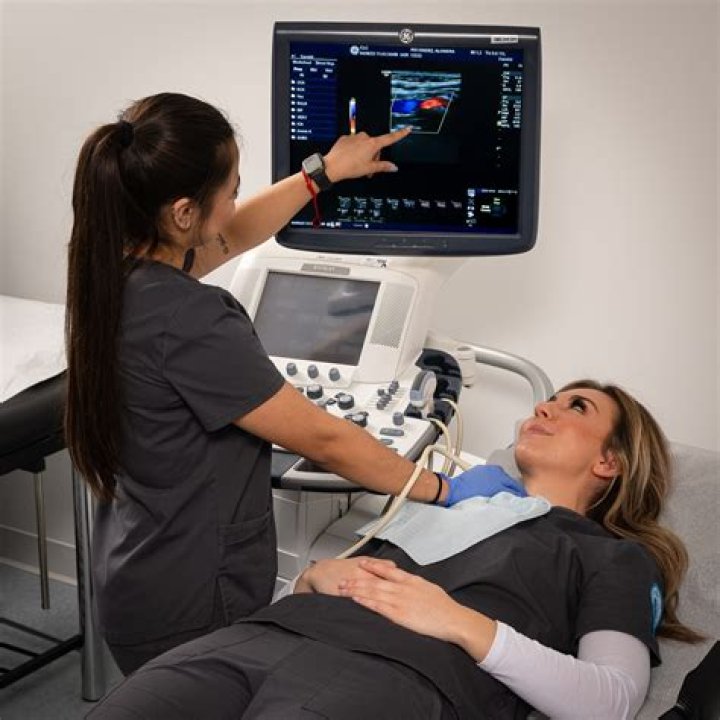 What degree do you need to be a sonographer?