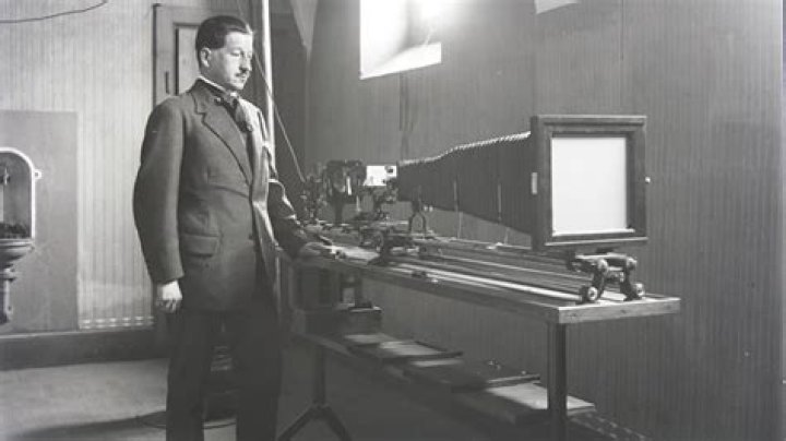 What did Edmond locard discover?