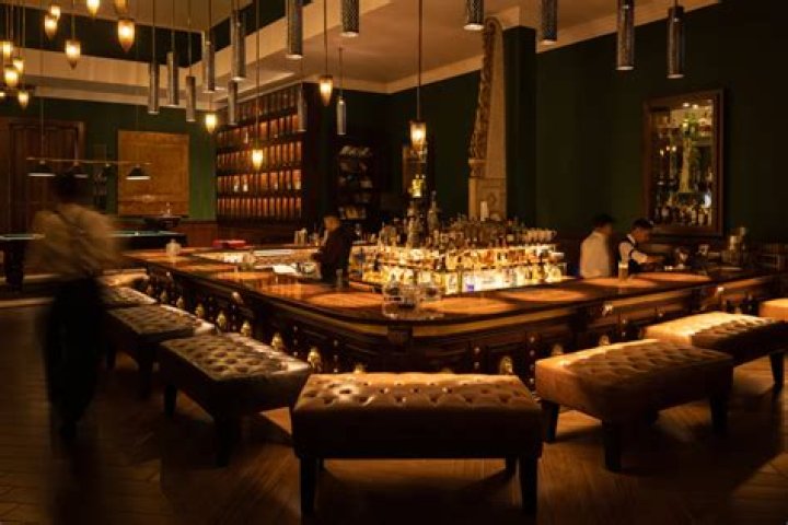 What happens at a speakeasy?