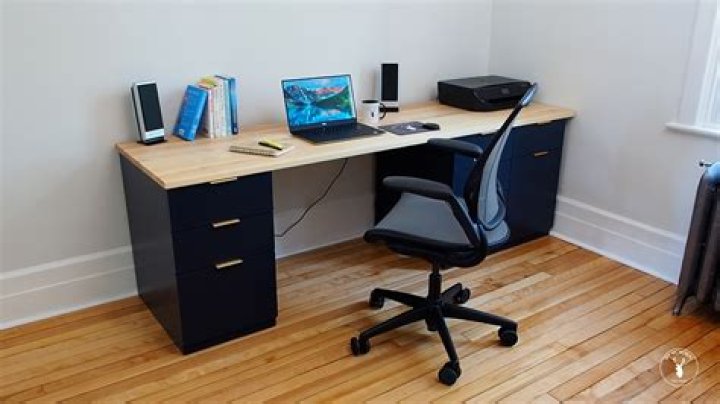 What is a good wood to make a desk out of?