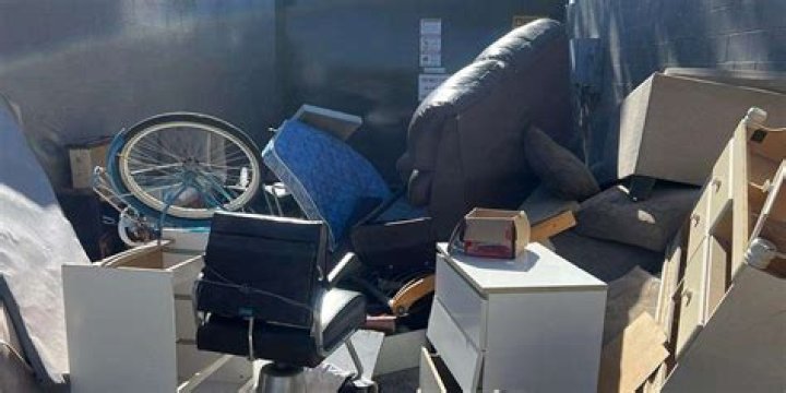 What is considered bulk garbage?