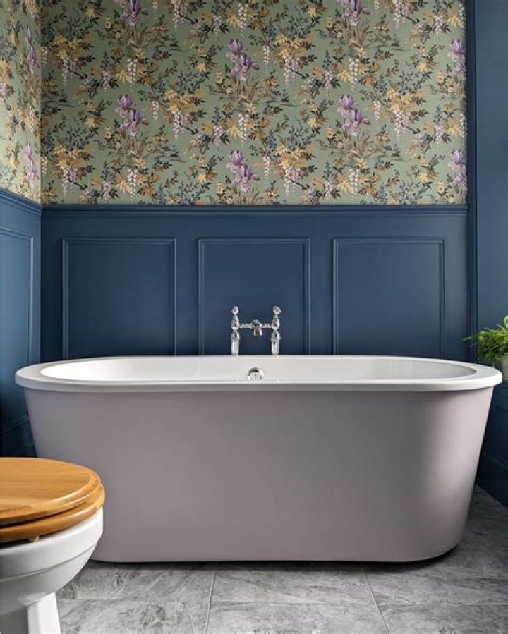What is the best thickness for an acrylic bath?