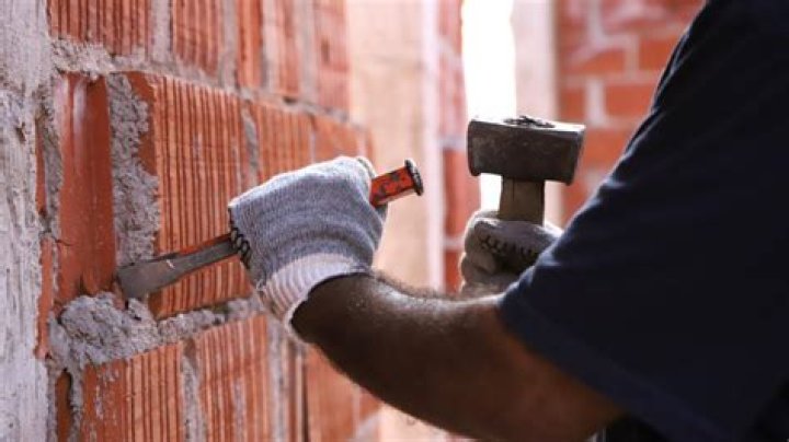What is the best way to remove mortar?