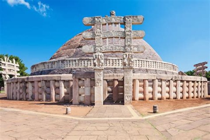 Where is the largest Buddha stupa of India?