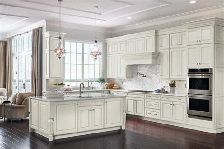 Who bought KraftMaid cabinetry? | ContextResponse.com
