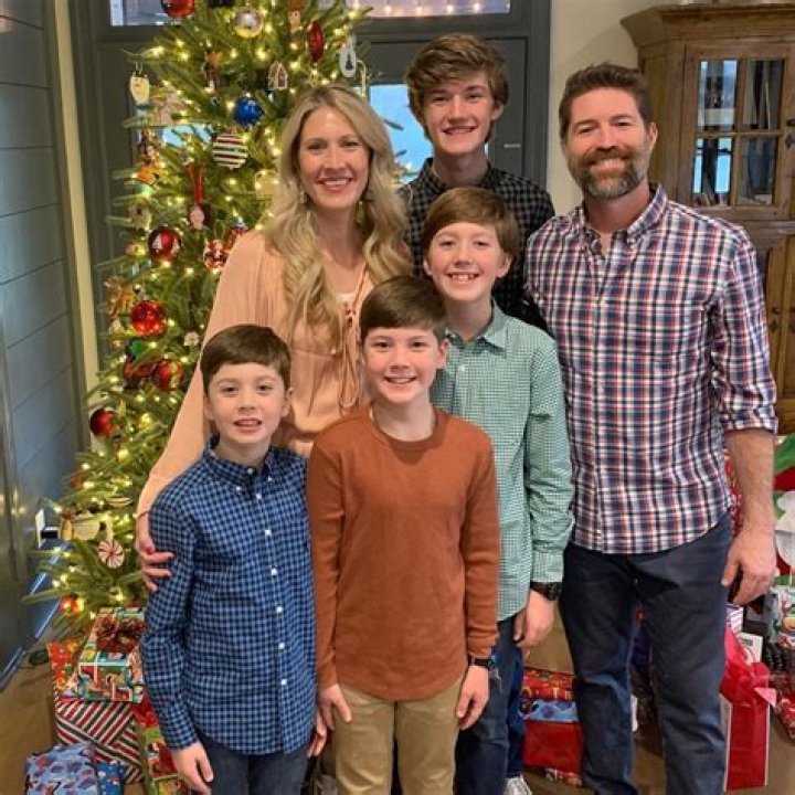Who is Josh Turner's dad?