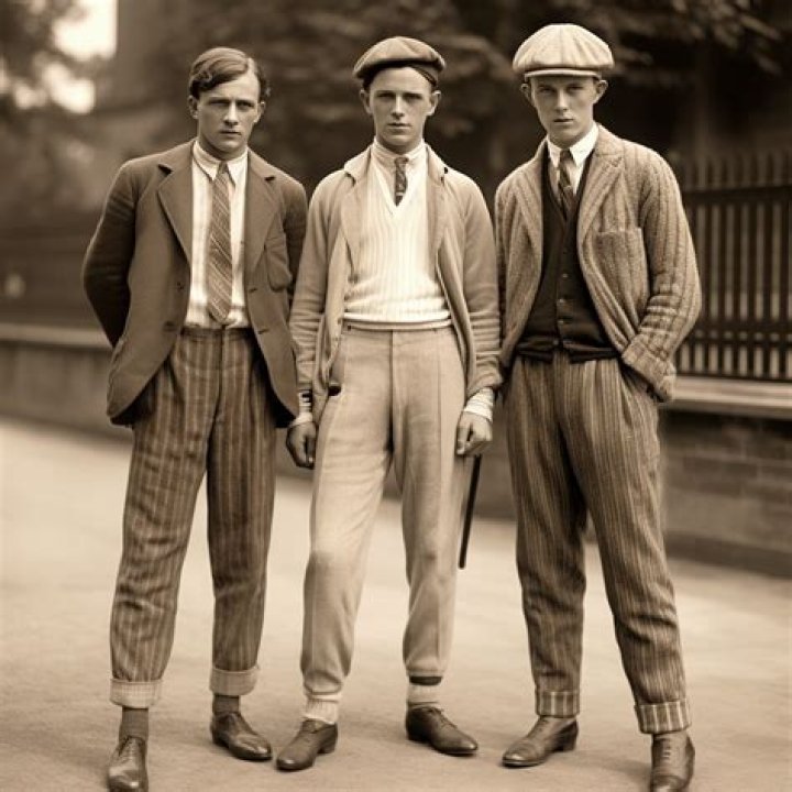 Why did men wear armbands in the 20s?