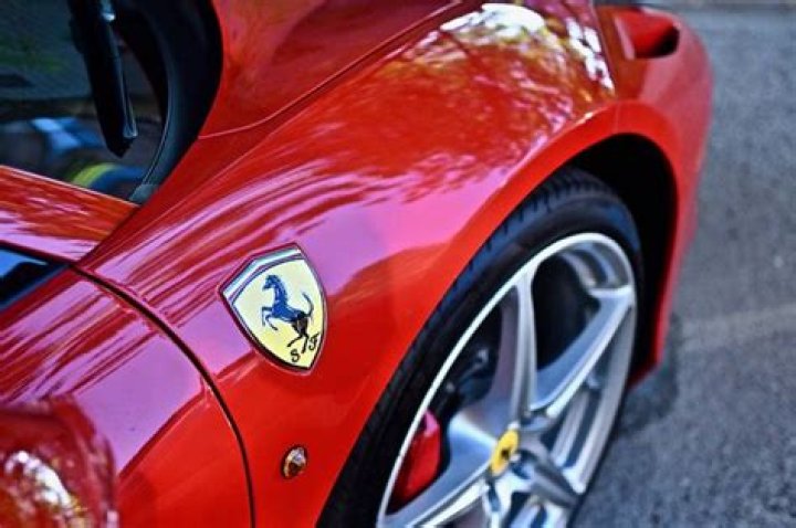 Why Ferrari has a horse logo?